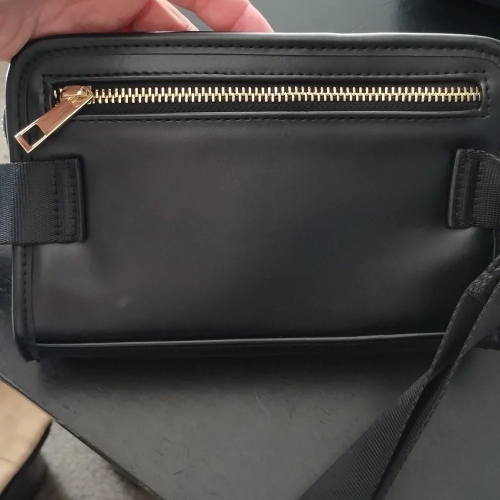 AMANDA UPRICHARD NY Black Vegan Leather Quilted Fanny Pack Belt Bag crossbody - Picture 9 of 9